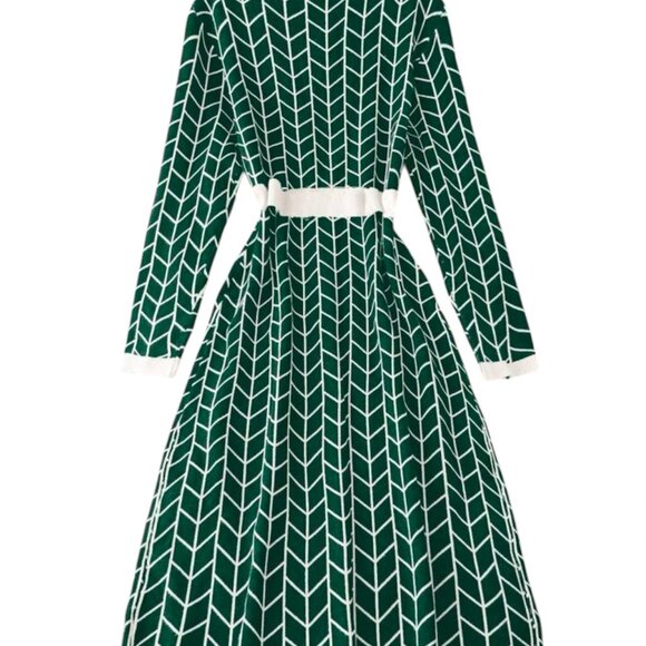 Plus Size Long Sleeve Colorblock Cardigan Dress - Picture 2 of 7